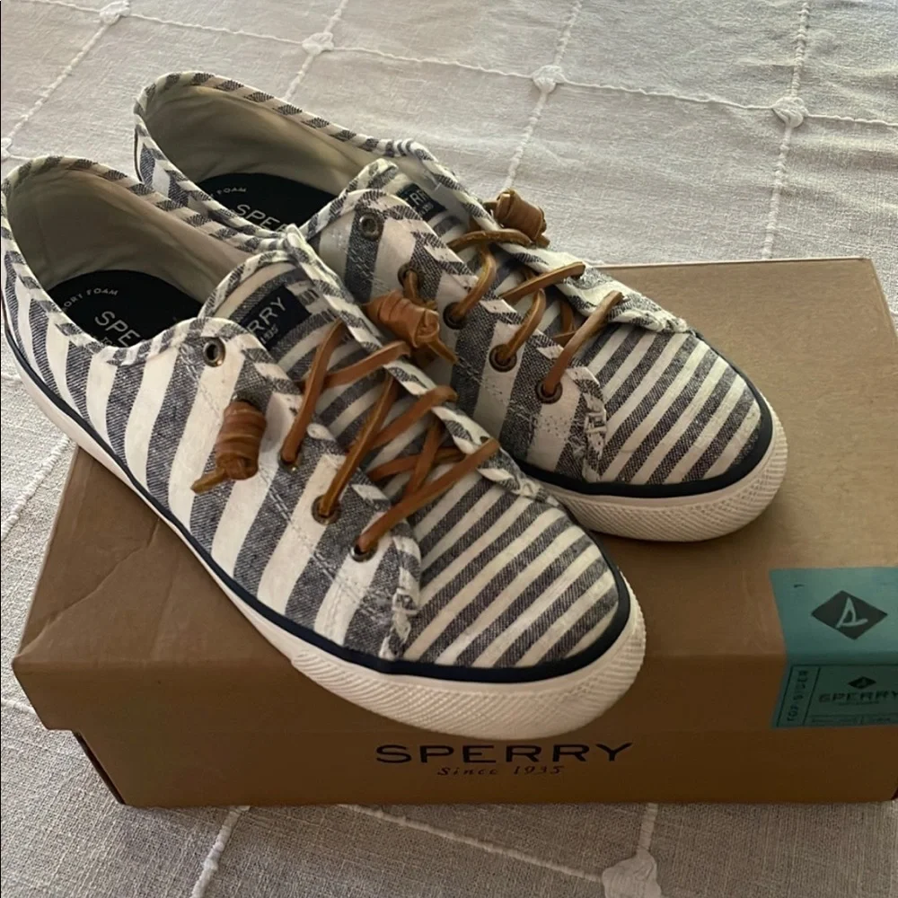 Sperry topsiders, super cute and comfy. - Picture 2 of 8